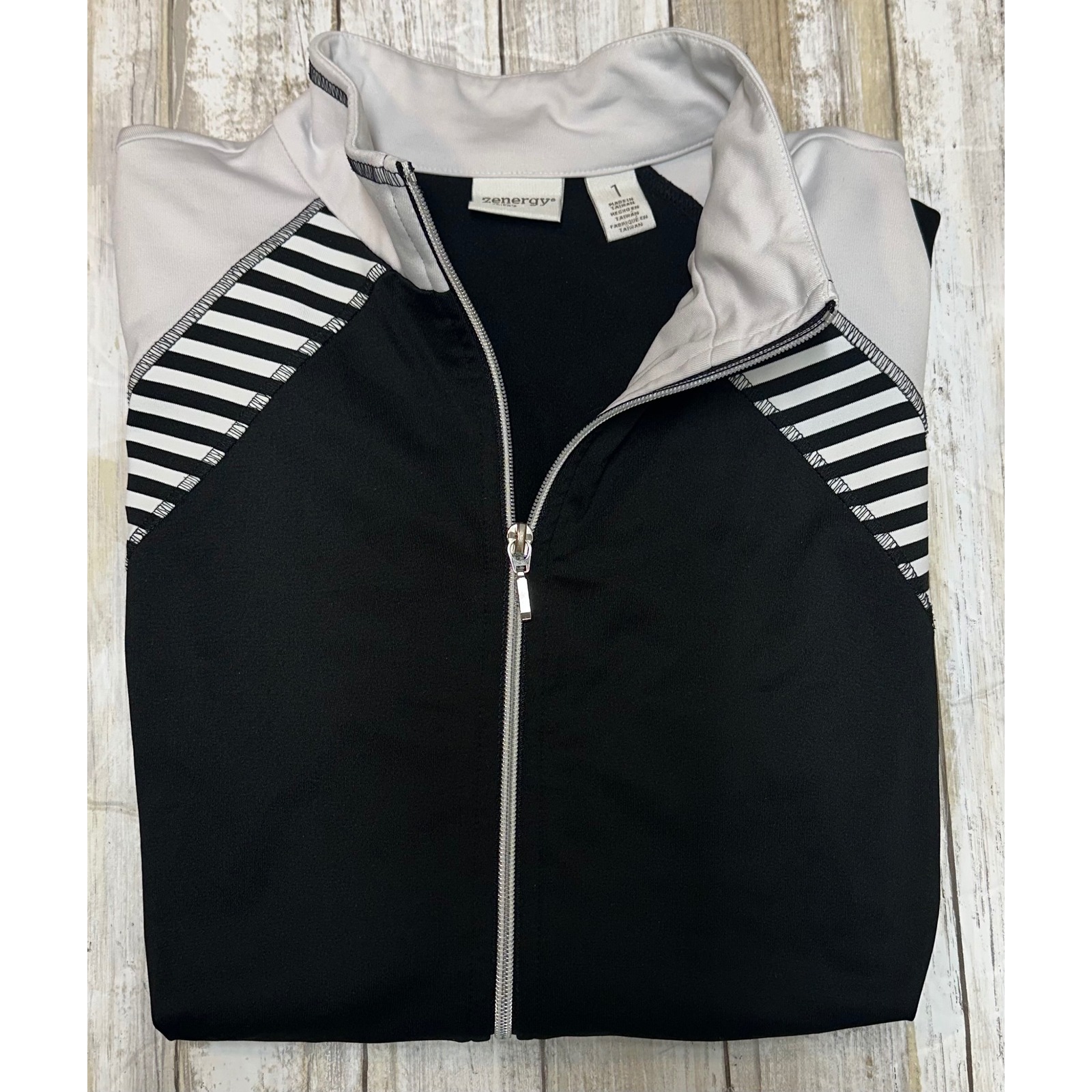 Zenergy By Chico's Lightweight Full Zip Golf Jacket Black Striped Sz 1(U.S. 8)